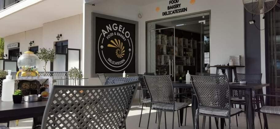 Angelo Hotel-Cafe Tolón 외부 사진